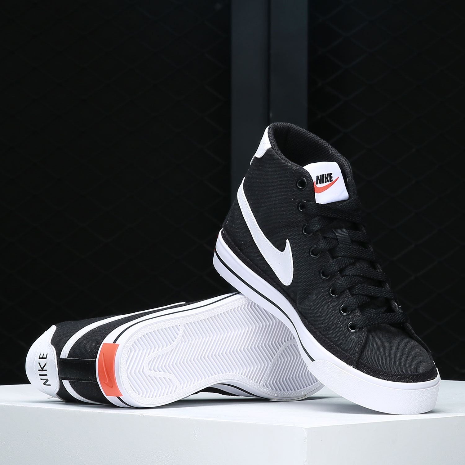 Nike Authentic COURT LEGACY CN – обзор и цена Vans Shoes Authentic